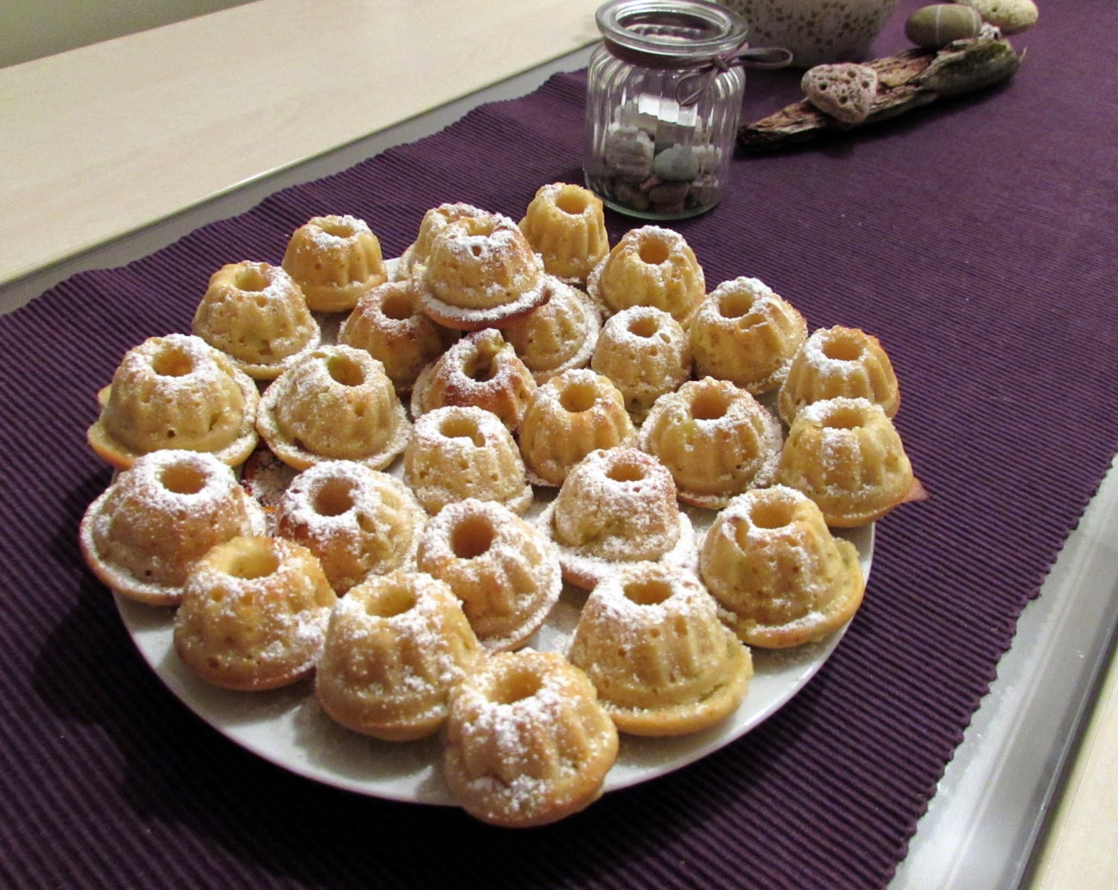 Rhabarber-Buttermilch Mini Gugl - klein ab oh ho