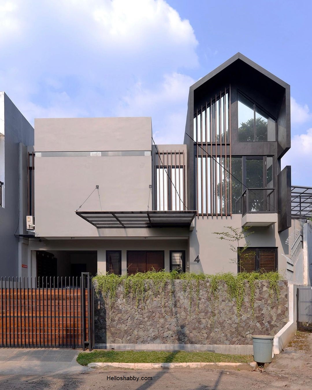 6 Inspirasi Pagar Tembok Batu Alam Depan Rumah yang Terlihat Kokoh