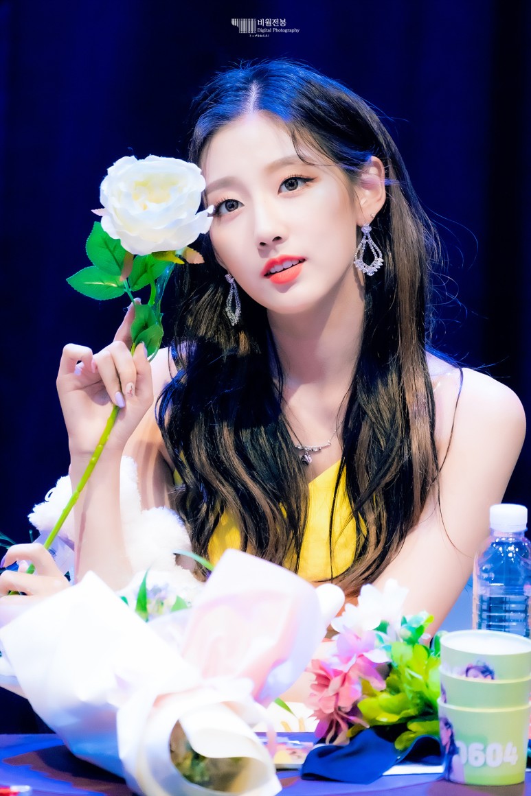 짬바 쌓이니까 보컬 포텐터지고 있는 메댄 여자아이돌 | 인스티즈