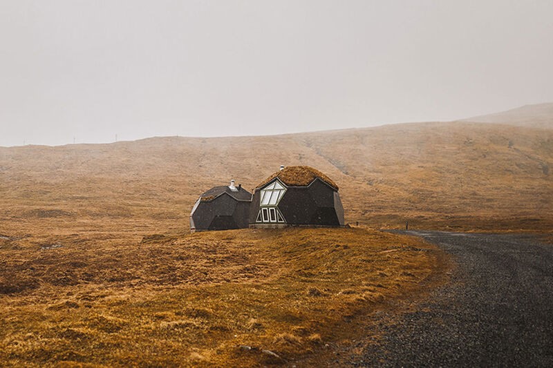 Tecnoneo Los domos Kvivik Igloo son casas prefabricadas que se