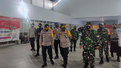 Kapolda Sulut dan Danrem 131/Santiago Pantau Pengamanan Rapat Pleno di KPU Boltim