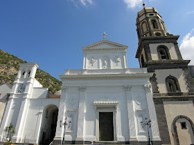The Basilica of Santa Maria del Lauro is one of the finest churches on the Sorrentine peninsula