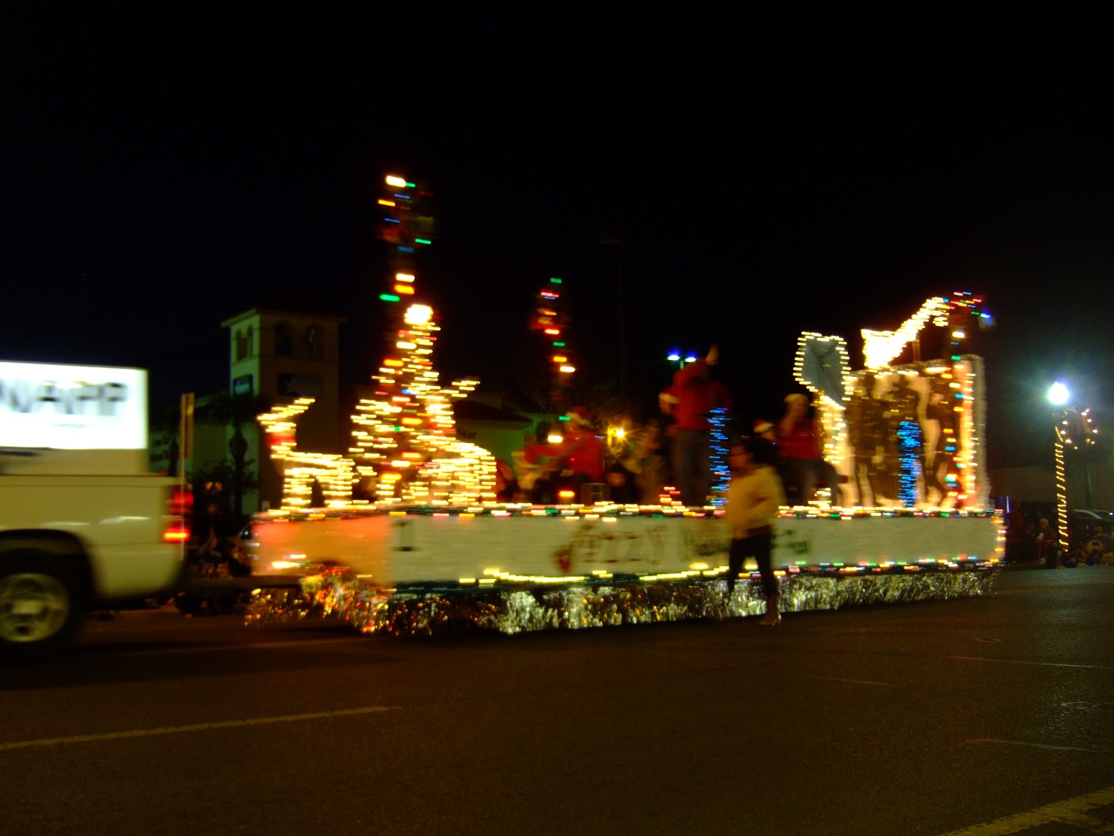 Brenda's Adventures Mid Valley Christmas Parade
