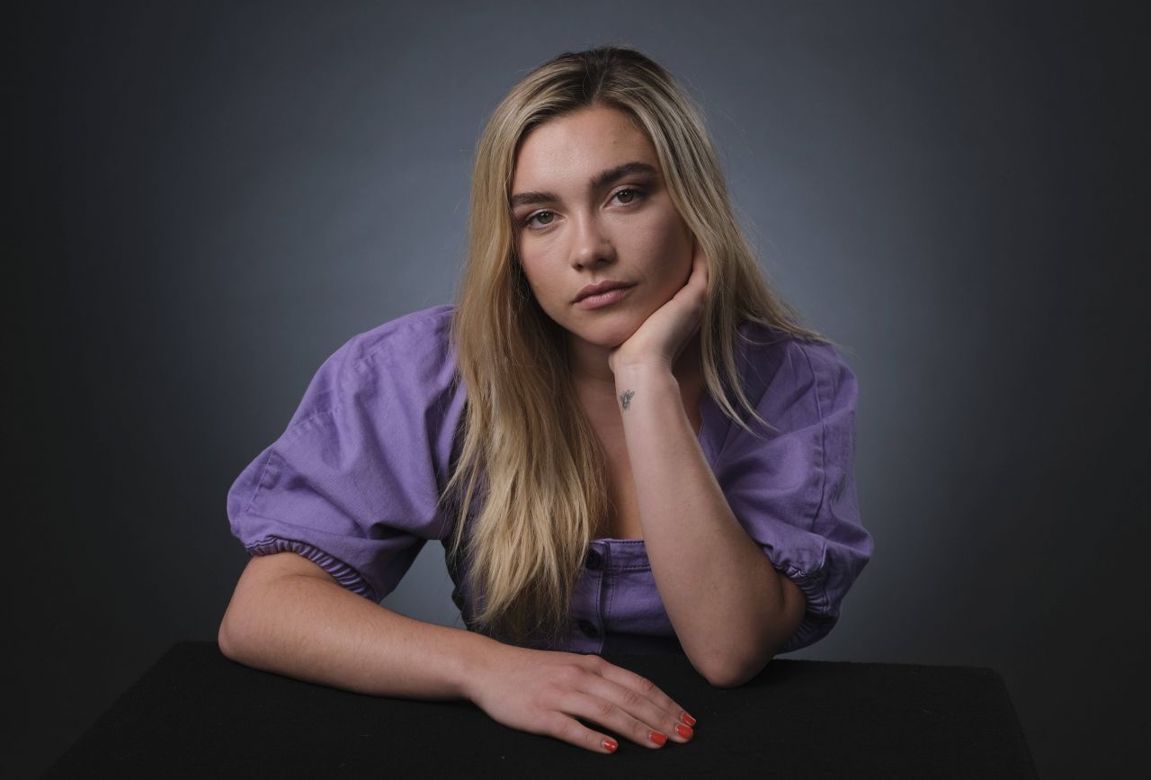 labels florence pugh share