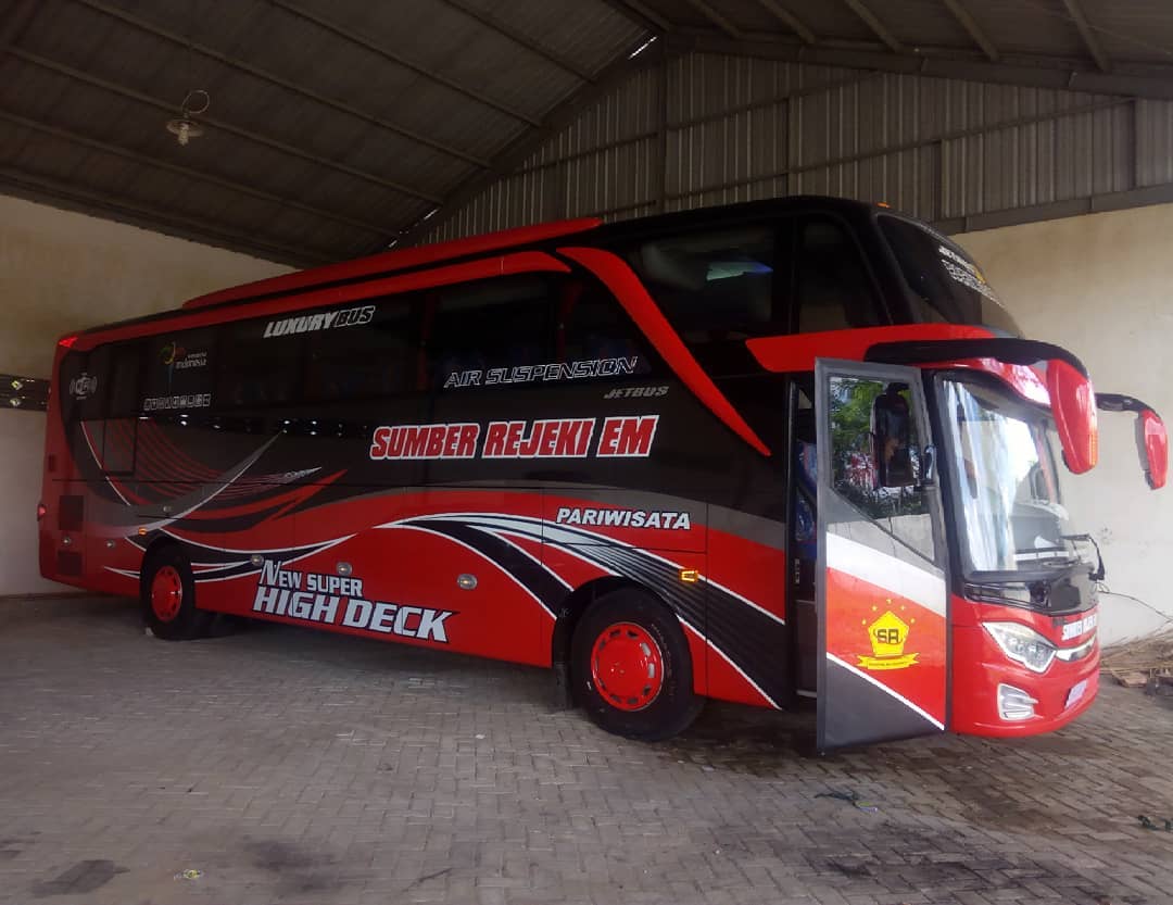 Ardiansyah: Mengukir Jejak di Industri Pariwisata Lewat Layanan Bus yang Prima