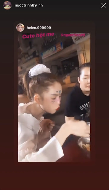Ngọc Trinh hồn nhiên ngồi ăn ở vỉa hè với tư thế cực thoải mái, tiết lộ thói quen ăn bánh mì rất 'dị' nhưng rất nhiều người cũng có chung sở thích Ngọc Trinh hồn nhiên ngồi ăn ở vỉa hè với tư thế cực thoải mái, tiết lộ thói quen ăn bánh mì rất 'dị' nhưng rất nhiều người cũng có chung sở thích