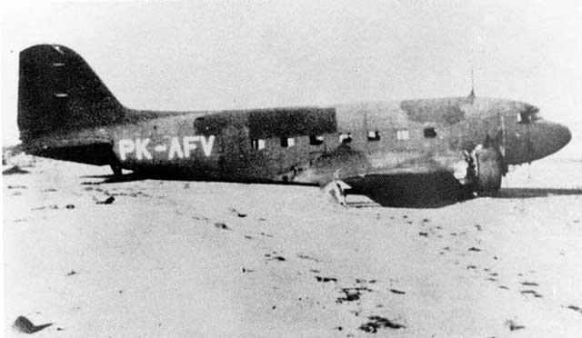 Japanese raid on Broome, Australia, 3 March 1942 worldwartwo.filminspector.com