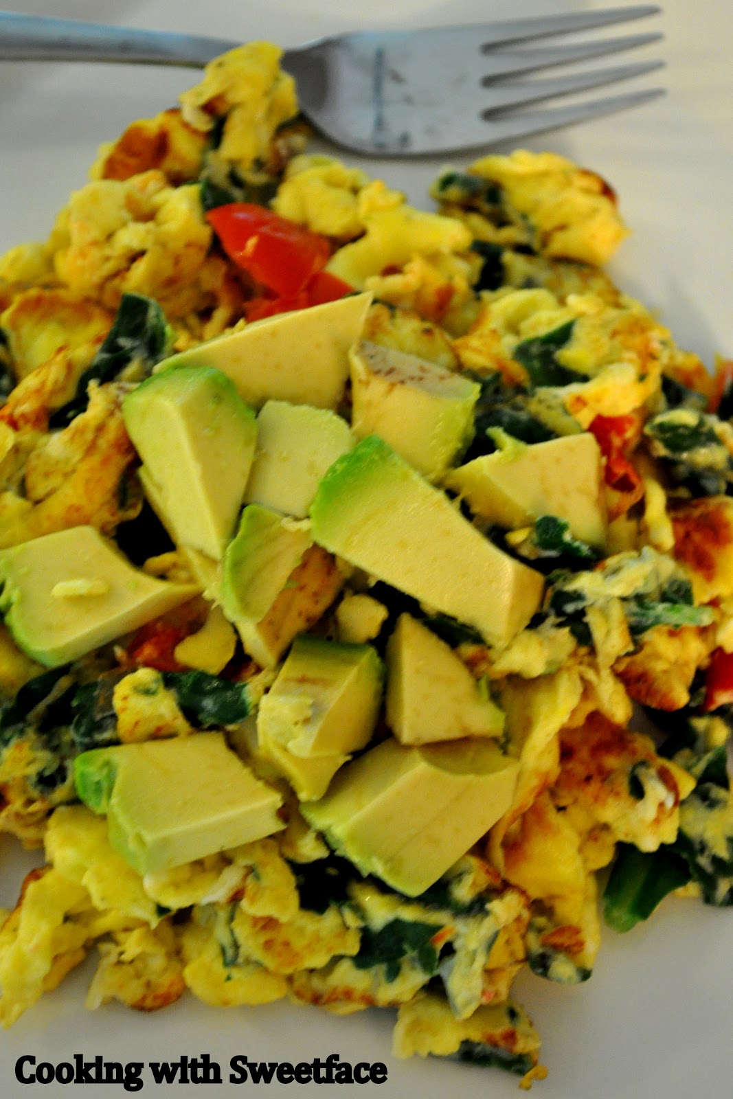 CookingwithSweetface Spinach Tomato Avocado Scramble