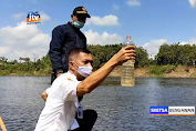 Diduga Tercemar Limbah, Air Sungai Bengawan Solo Berubah Warna