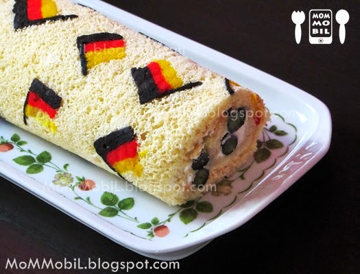 MoMMobiL: Backen zur Fussball-WM - Deutschland Biskuitrolle mit Sahne ...