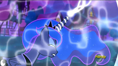 Luna struggling to maintain her complex spell