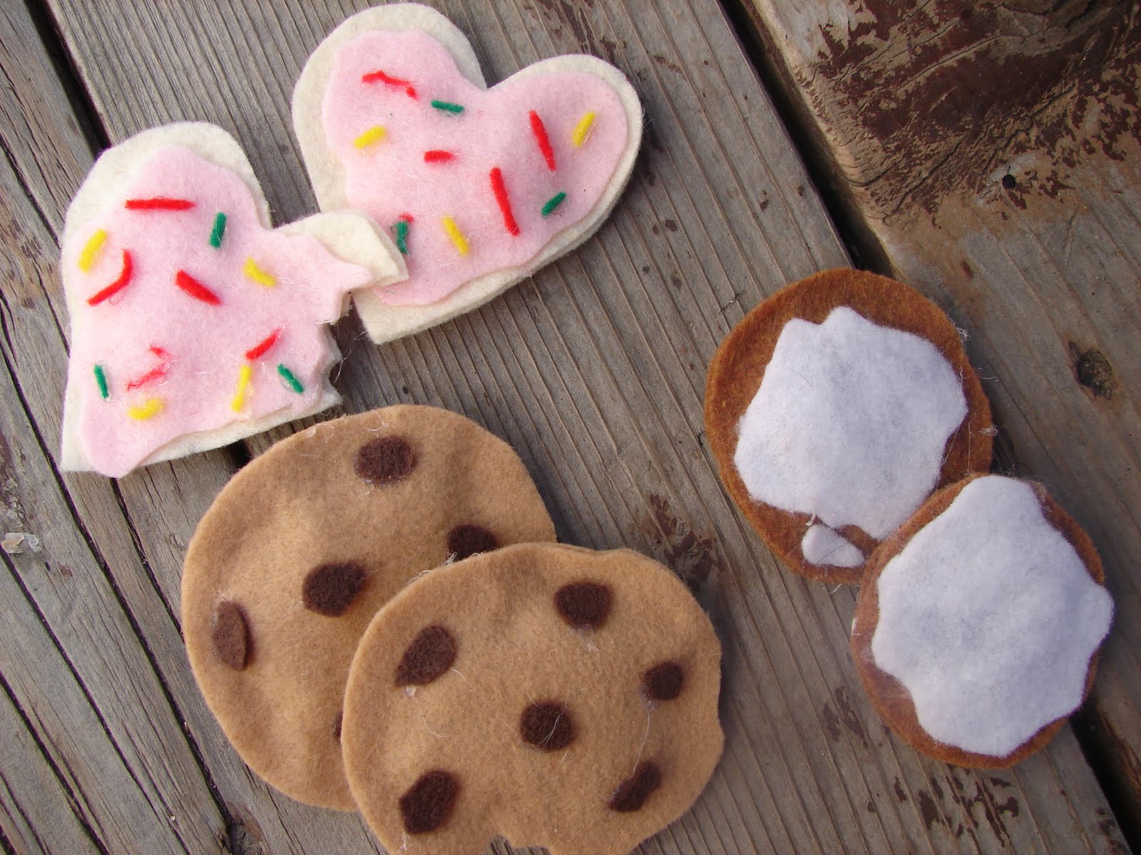 oven mitt kid sized and some sweetness... A girl and a glue gun