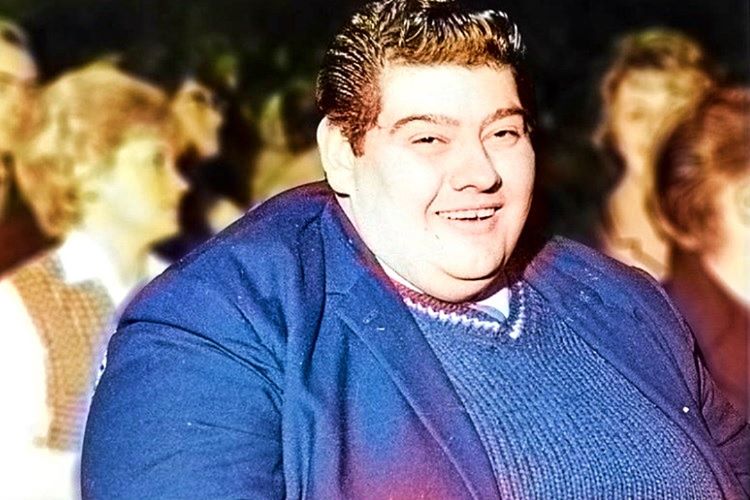 Angus Barbieri hekimlerin önerdiği programa uymayarak diyete devam etmişti.