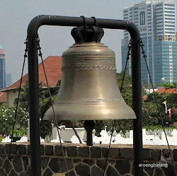lonceng gereja simultan menteng pulo