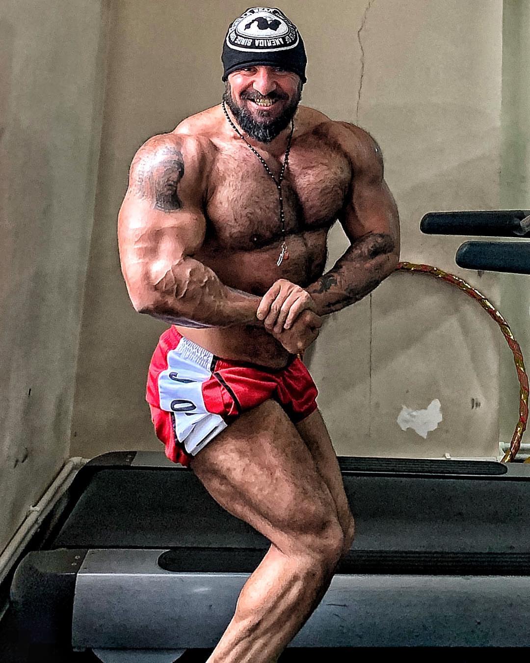 Ваграм Акопян бодибилдер