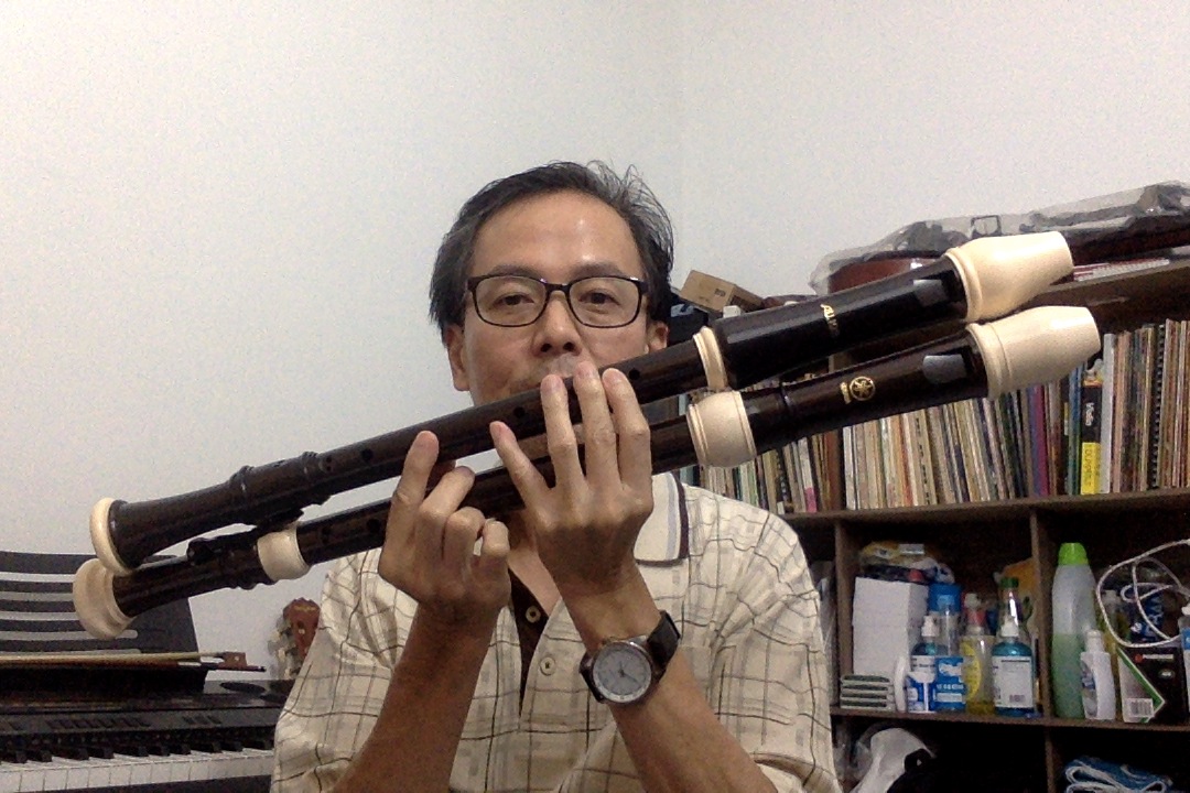 Comparing Recorders 6. Comparing Aulos tenor recorder vs Yamaha tenor