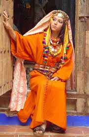 اللباس الأمازيغي المغربي الدي يحكي حضارة المغرب العريق