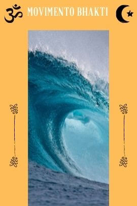 Imagem mostrando, ao centro, a foto de uma grande onda do mar, acima um título "Moviemento Bhakti", presença nos cantos superiores da imagem dos símbolos do Hinduismo e do Islam em cor preta sobre fundo amarelado.