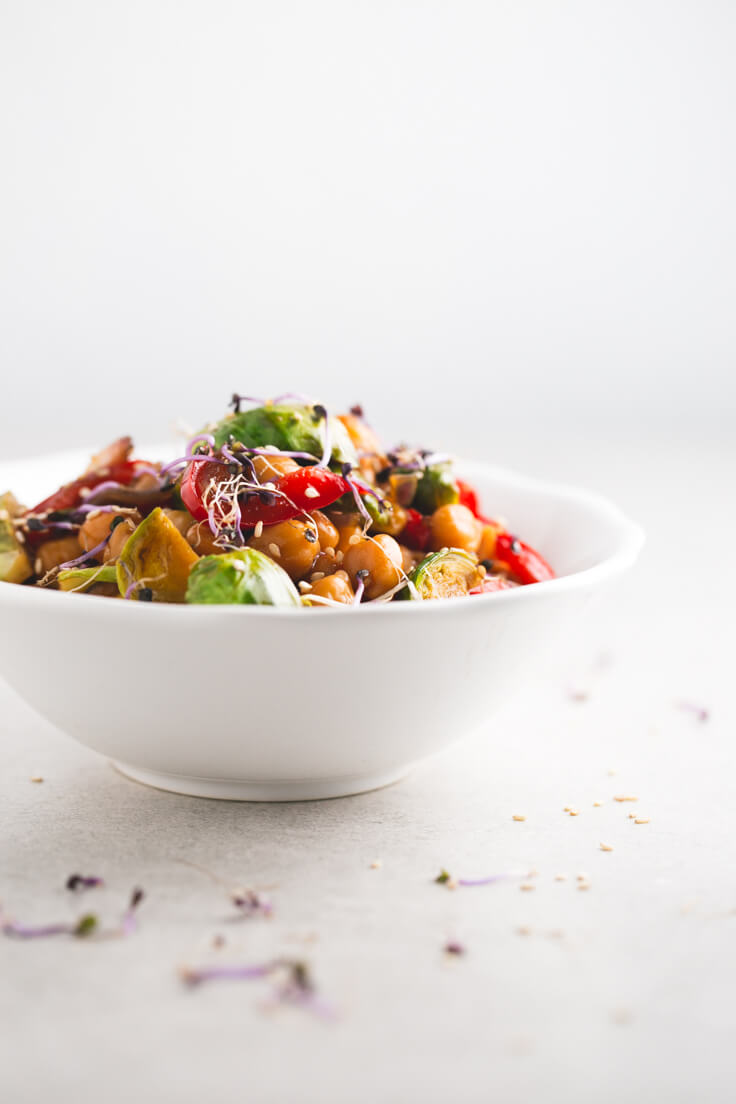 Chickpea Wok - I always made my woks with rice or noodles, but it is a classic at home since I discovered this chickpea wok. It is a vice, and the recipe is straightforward. Chickpea Wok - I always made my woks with rice or noodles, but it is a classic at home since I discovered this chickpea wok. It is a vice, and the recipe is straightforward.