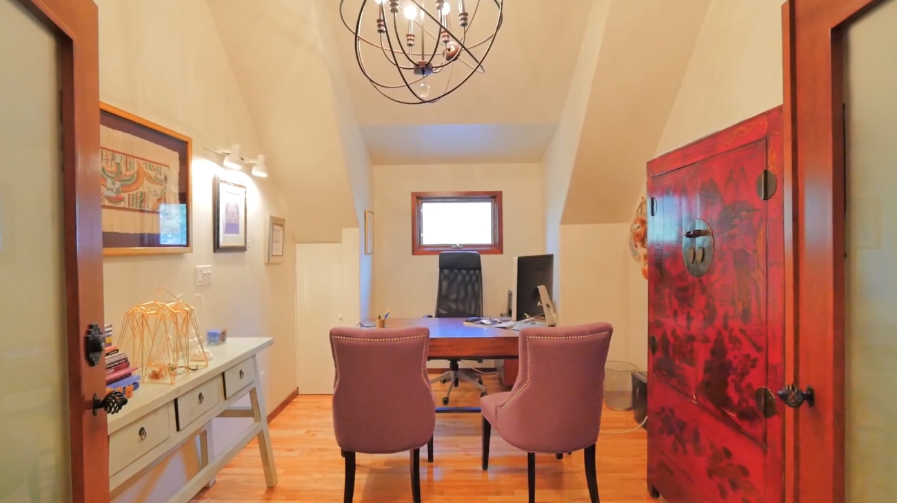 Luxury Home Interior Design Tour vs. 301 Buffalo Street, Banff, AB - Sotheby's International Realty Canada