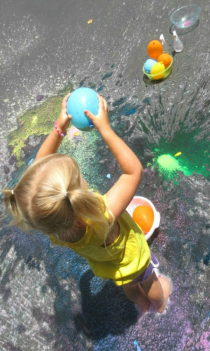 Make colorful rainbows all over the pavement using this easy chalk-filled balloon recipe for play. #chalkart #chalkpaint #chalkfilledballoons #chalkballoonsforkids #sidewalkpaintrecipe #growingajeweledrose #activitiesforkids Make colorful rainbows all over the pavement using this easy chalk-filled balloon recipe for play. #chalkart #chalkpaint #chalkfilledballoons #chalkballoonsforkids #sidewalkpaintrecipe #growingajeweledrose #activitiesforkids