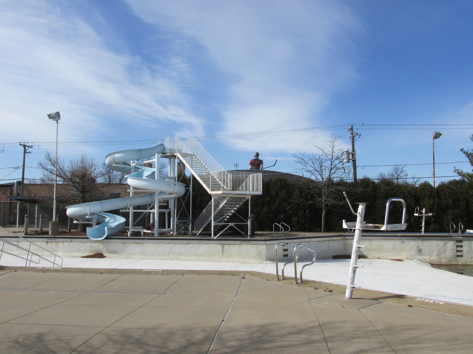 Eddie's Rail Fan Page The soon to be demolished Evergreen Park Aqua Club on South Troy Avenue