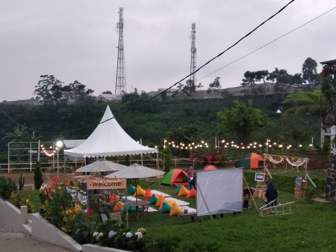 Villa White Horse 5 Kamar Tidur Deluxe 156 Sewa Villa di Bandung