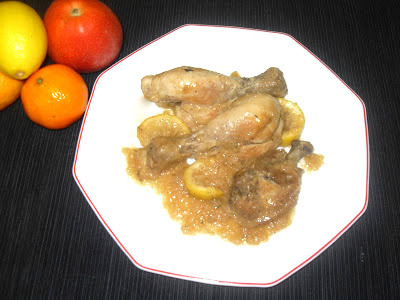Plato con pollo al limón y su salsa