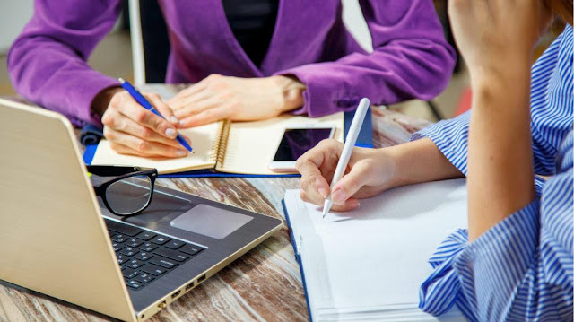 the-impact-of-online-assessment-on-the-education-sector-1024x574