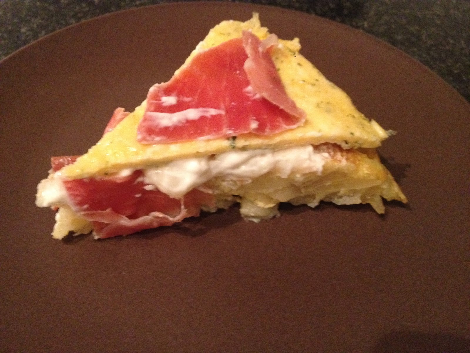 La cocina según Ereaga Tortilla de jamón con crema de queso azul