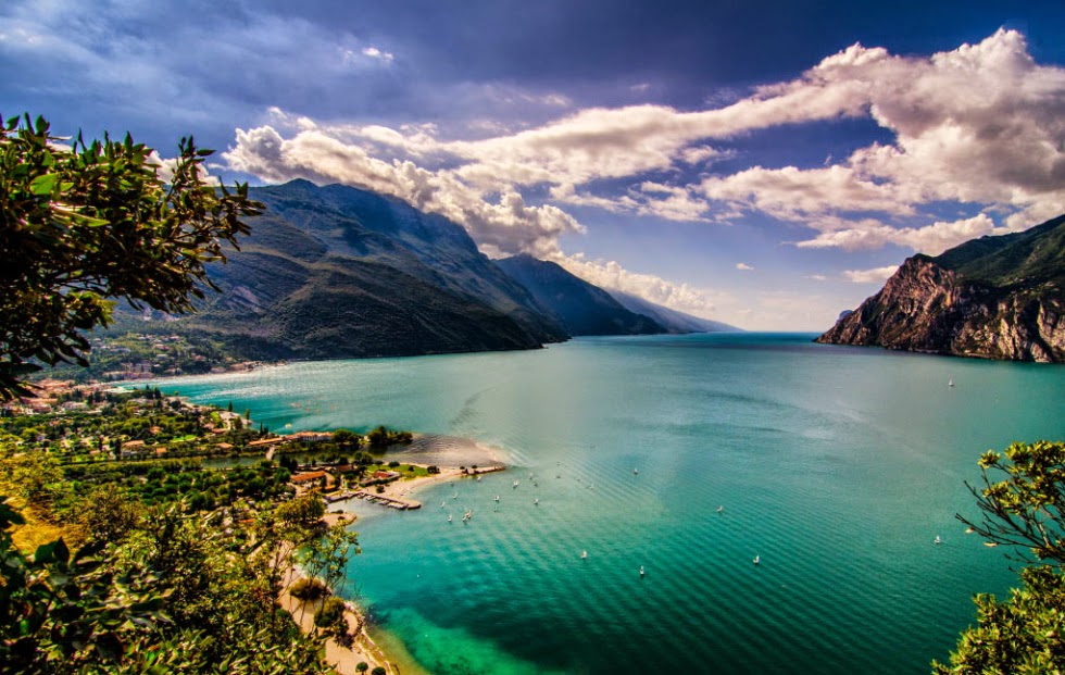 Lake Garda the Largest Stunning Lake in Italy