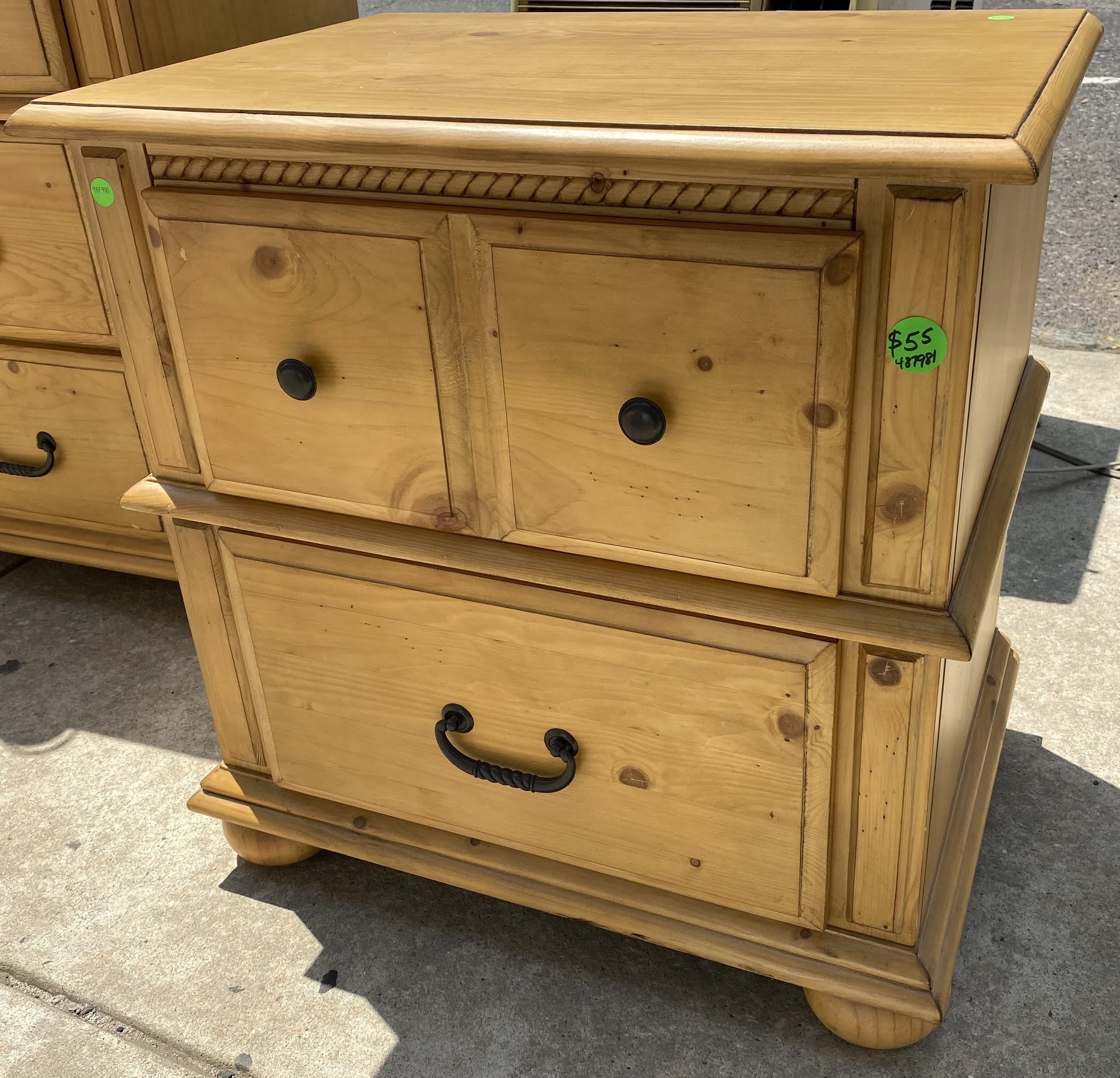 Uhuru Furniture & Collectibles 487981 Knotty Pine Nightstand 55 SOLD