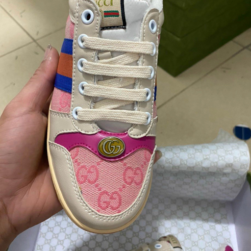 Gucci Hải Tú 1:1 - Mẫu giày thể thao khiến giới trẻ “xôn xao”