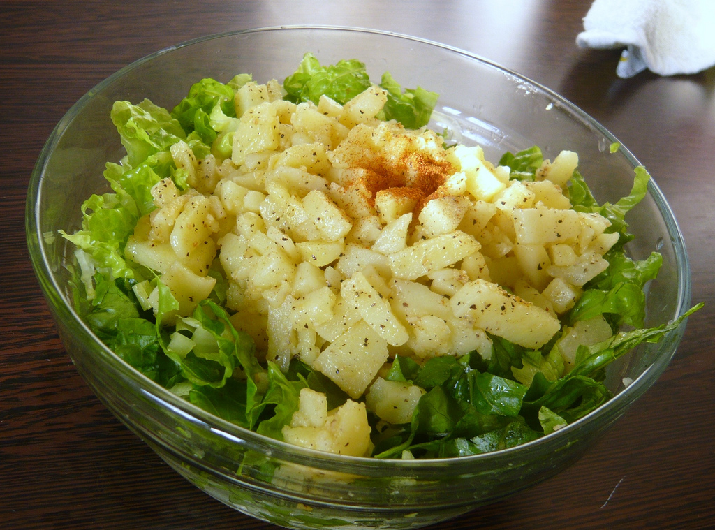 LETTUCE AND POTATO SALAD WITH DRESSING Macedonian Cuisine