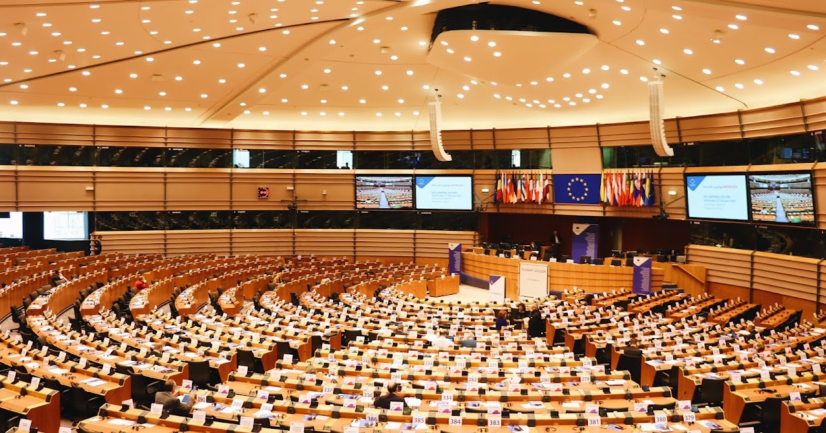 Light BRUXELAS, BÉLGICA Parlamento Europeu Light BRUXELAS, BÉLGICA Parlamento Europeu
