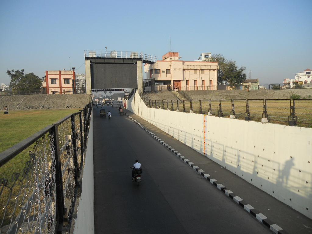 Surat City in pictures...: Causeway