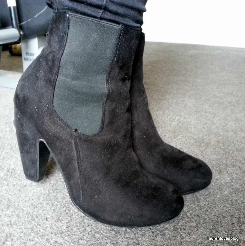 Heeled Chelsea Boots | Lauren Loves Blog