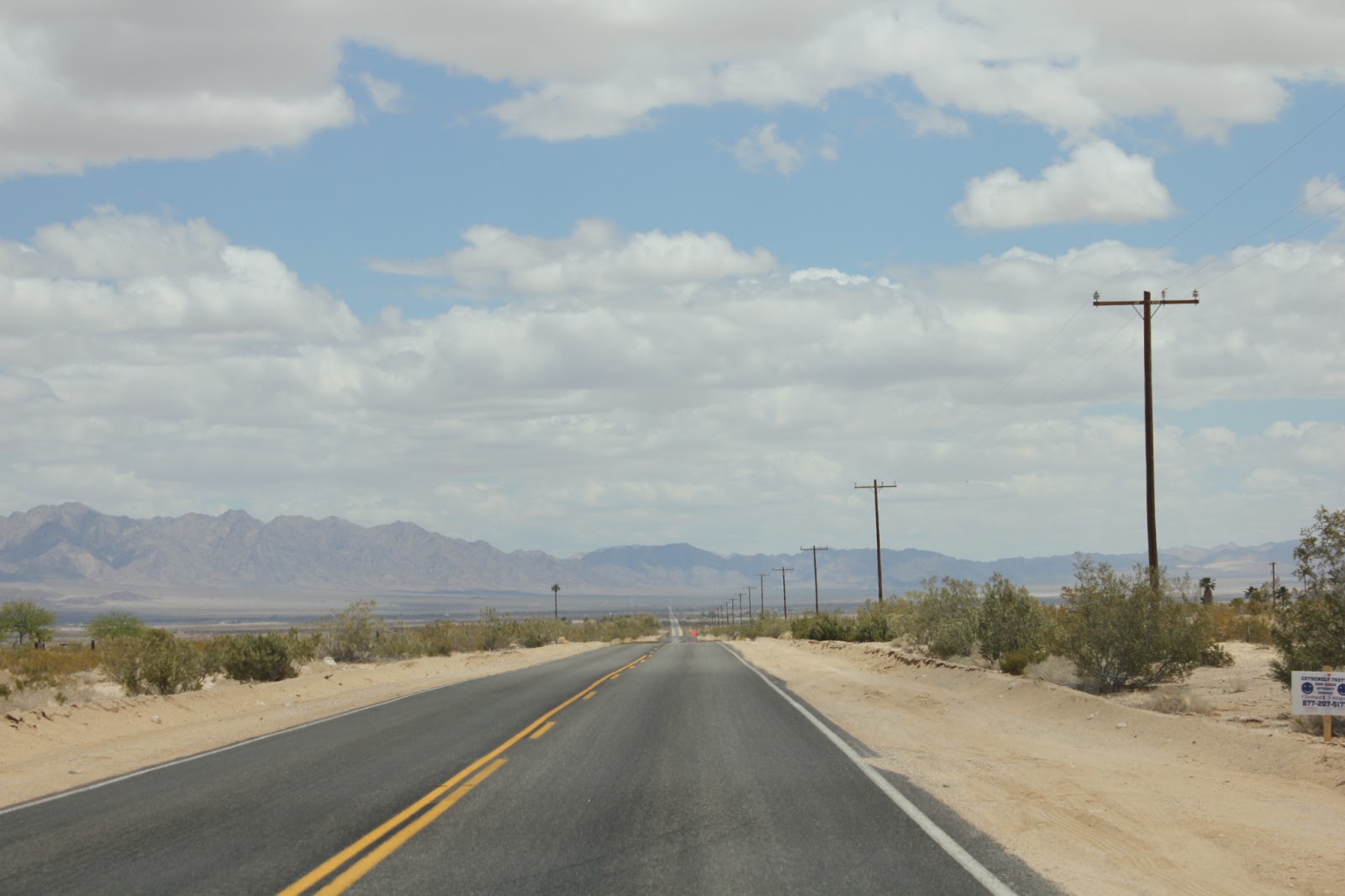 Maria + Mick auf USA Südwesten Tour 2013: Tag 13: Joshua Tree - Kingman