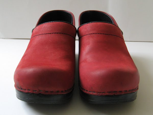 leather work clogs