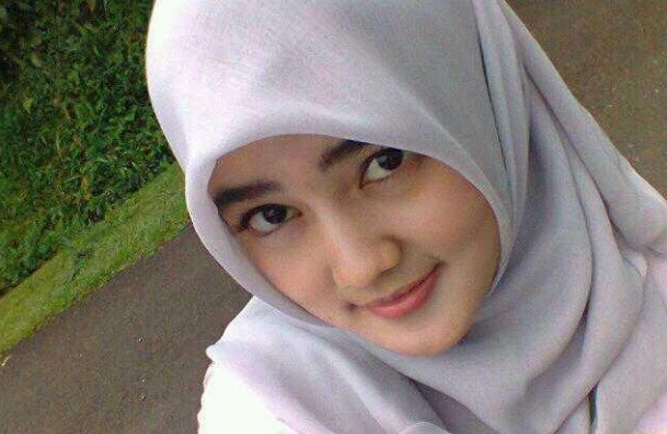 Pakai Jilbab di Luar Rumah, Lepas Jilbab di Dalam Rumah, Sudah Benarkah?