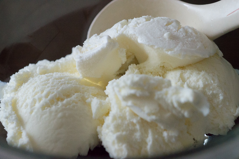 ไอศกรีมวนิลาถั่วแดง (Red Bean Vanilla Ice Cream) Nipponkitchen