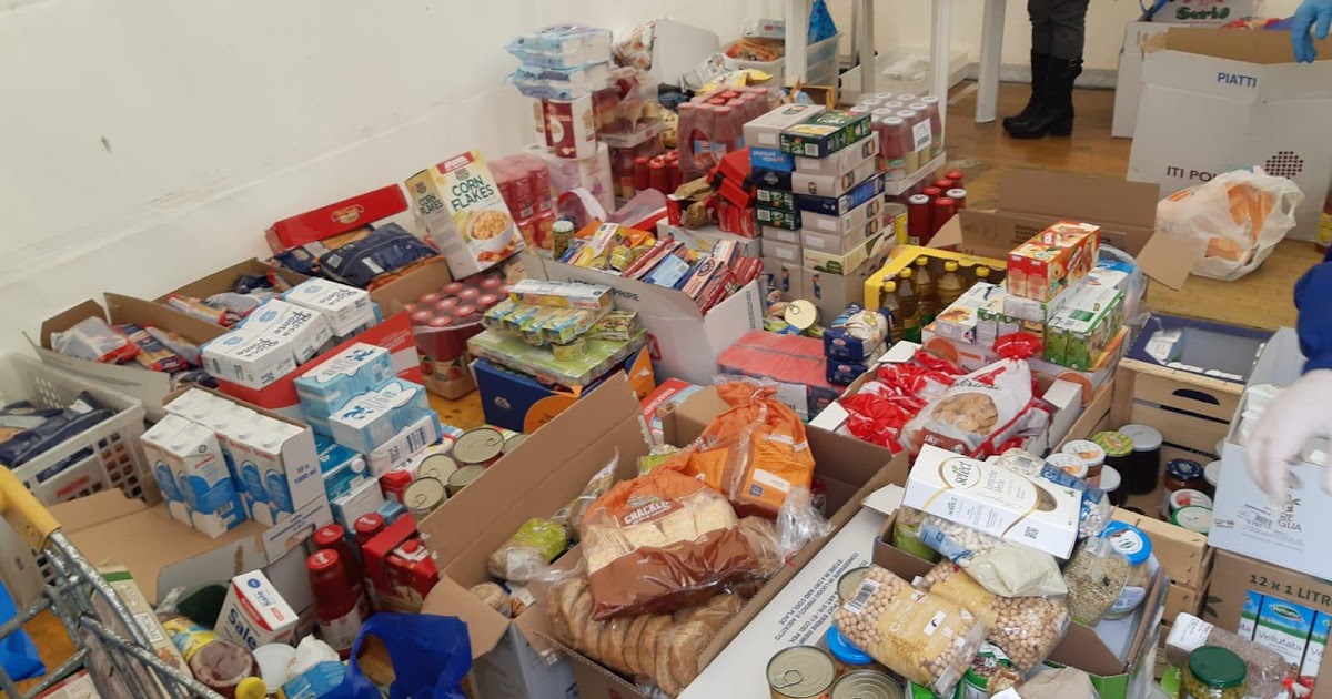 Lecce solidale 458 consegne di pacchi alimentari in tre giorni Lecce solidale 458 consegne di pacchi alimentari in tre giorni