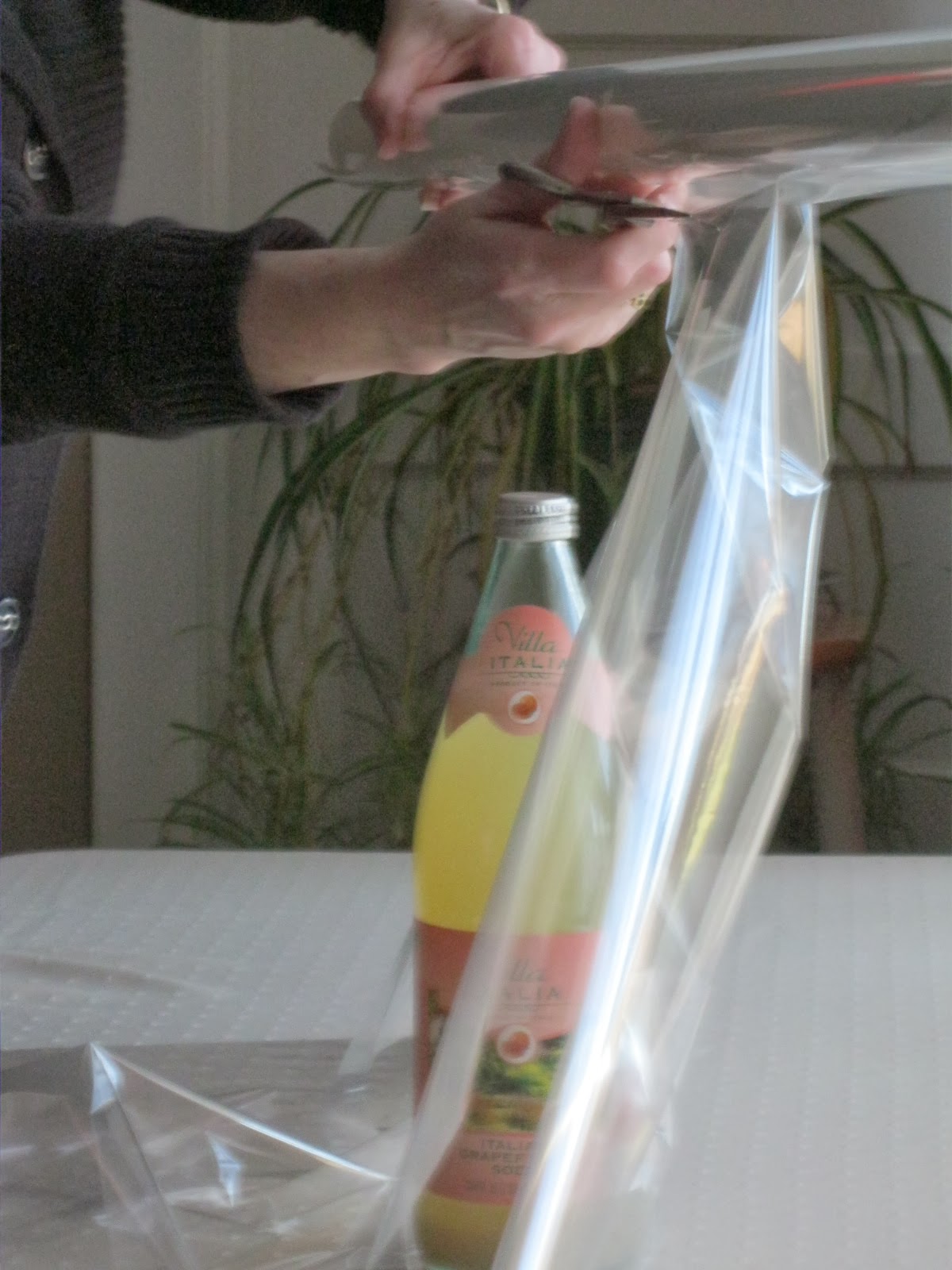 Ribbons & Favors HOW TO CELLOPHANE WRAP A BOTTLE