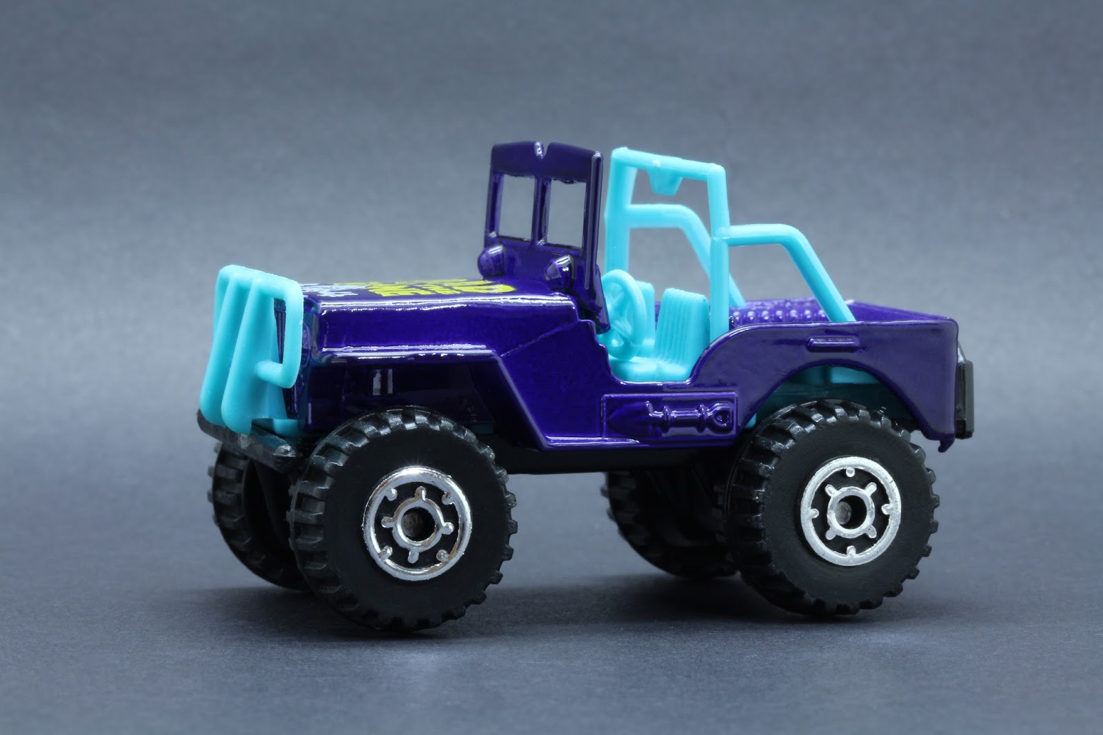 Diecast Hobbist 1995 Matchbox MB05 MB005 Jeep Wrangler