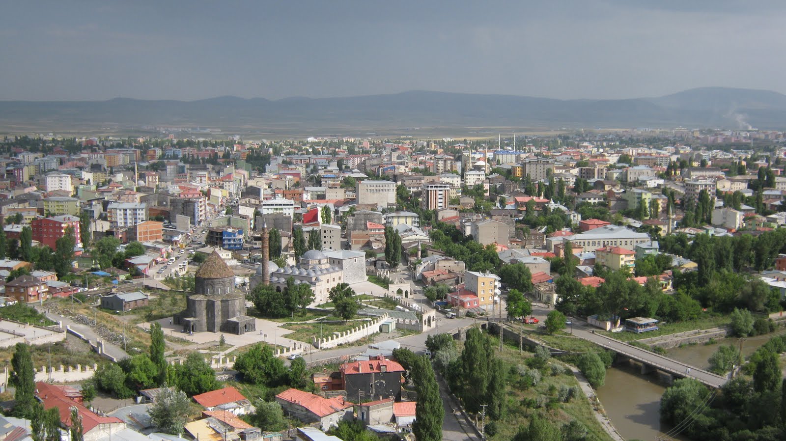 Карс бай. Карс Турция. Карс турецкий город. Карс город в Армении. Город карс Турция фото.