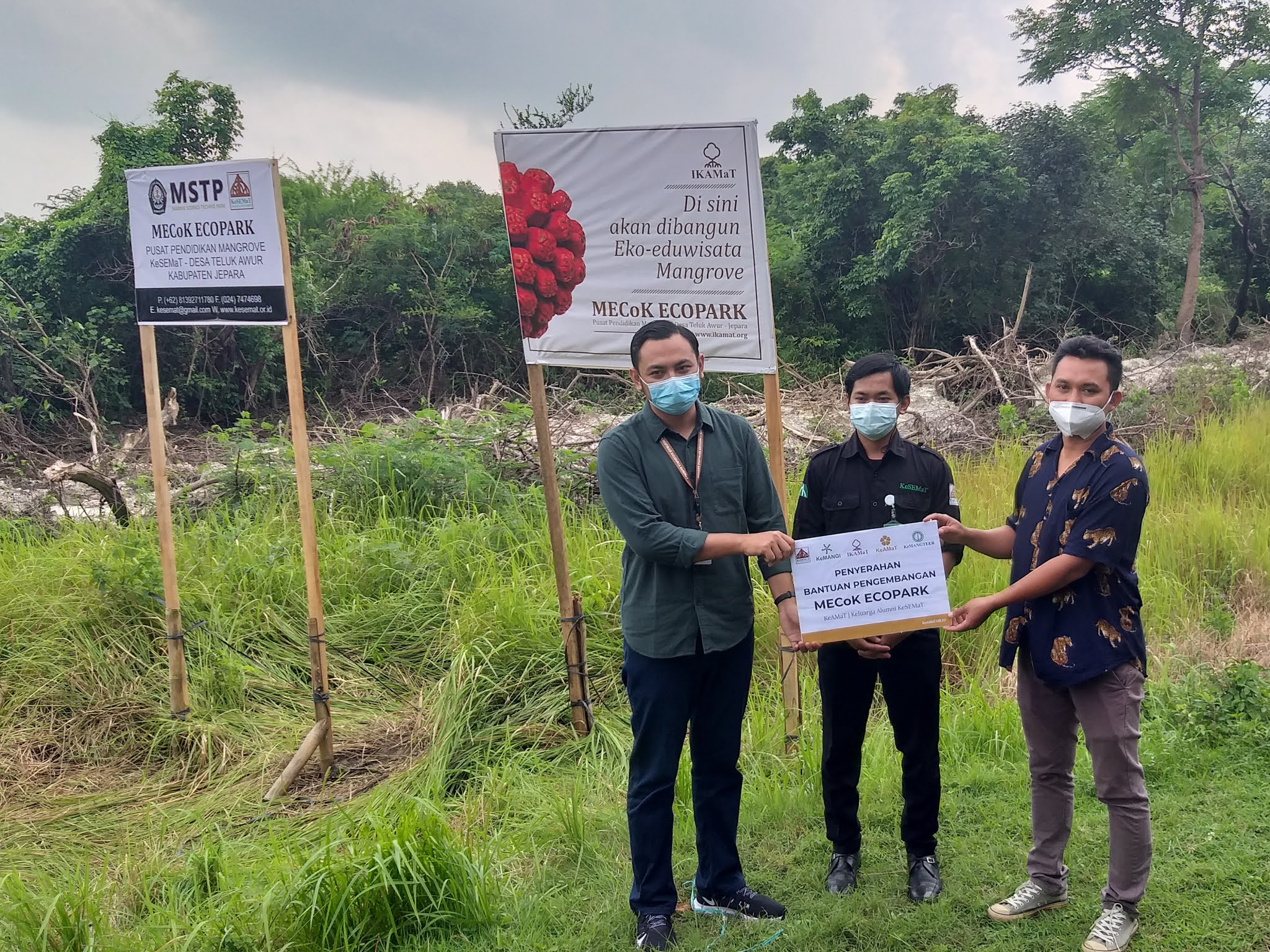 KeAMaT Serahkan Bantuan Pengembangan MECoK Ecopark