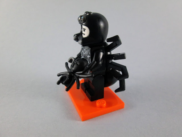 Minifigura Spider Suit Boy da nova serie LEGO de minifiguras 71021 Series 18 - Party