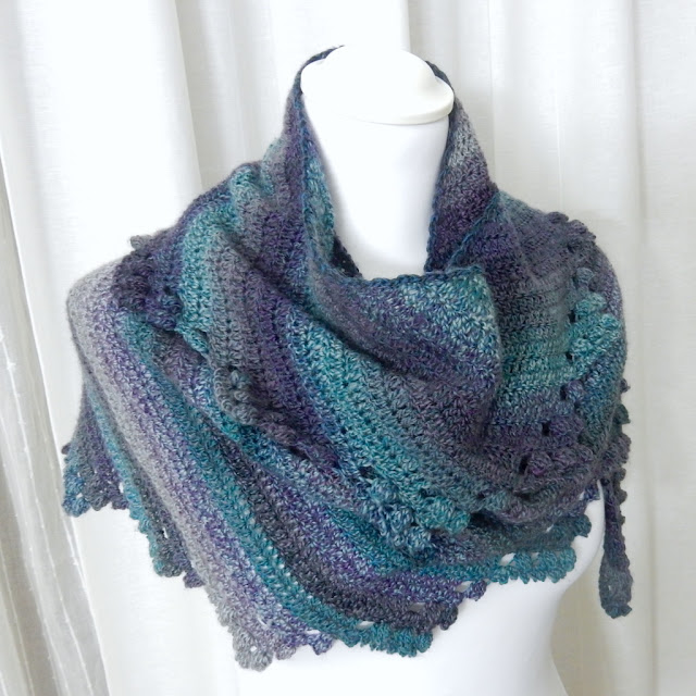 free crochet pattern shawl wrap the curio crafts room thecuriocraftsroom star beam shawl