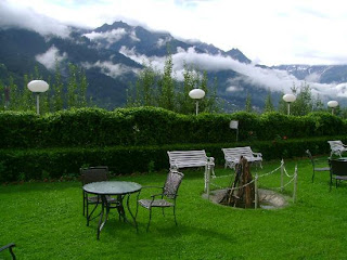 resorts in manali