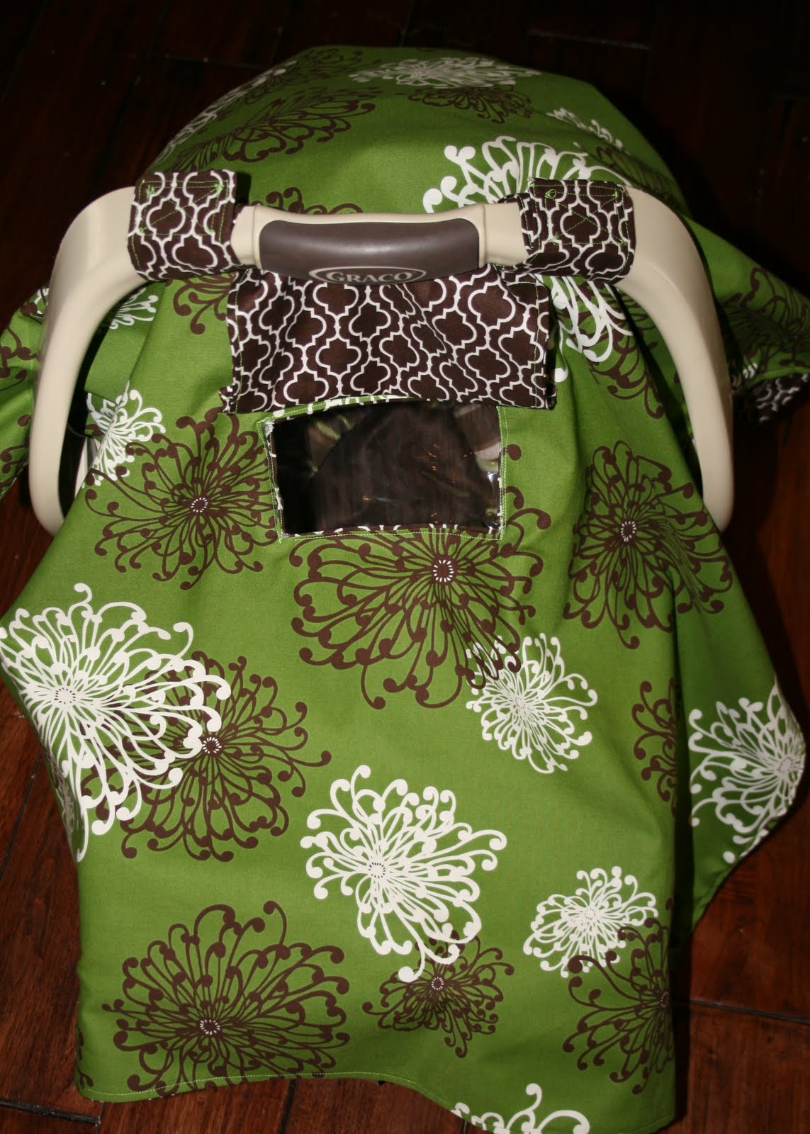 Creative Juices Car Seat Canopy with Window